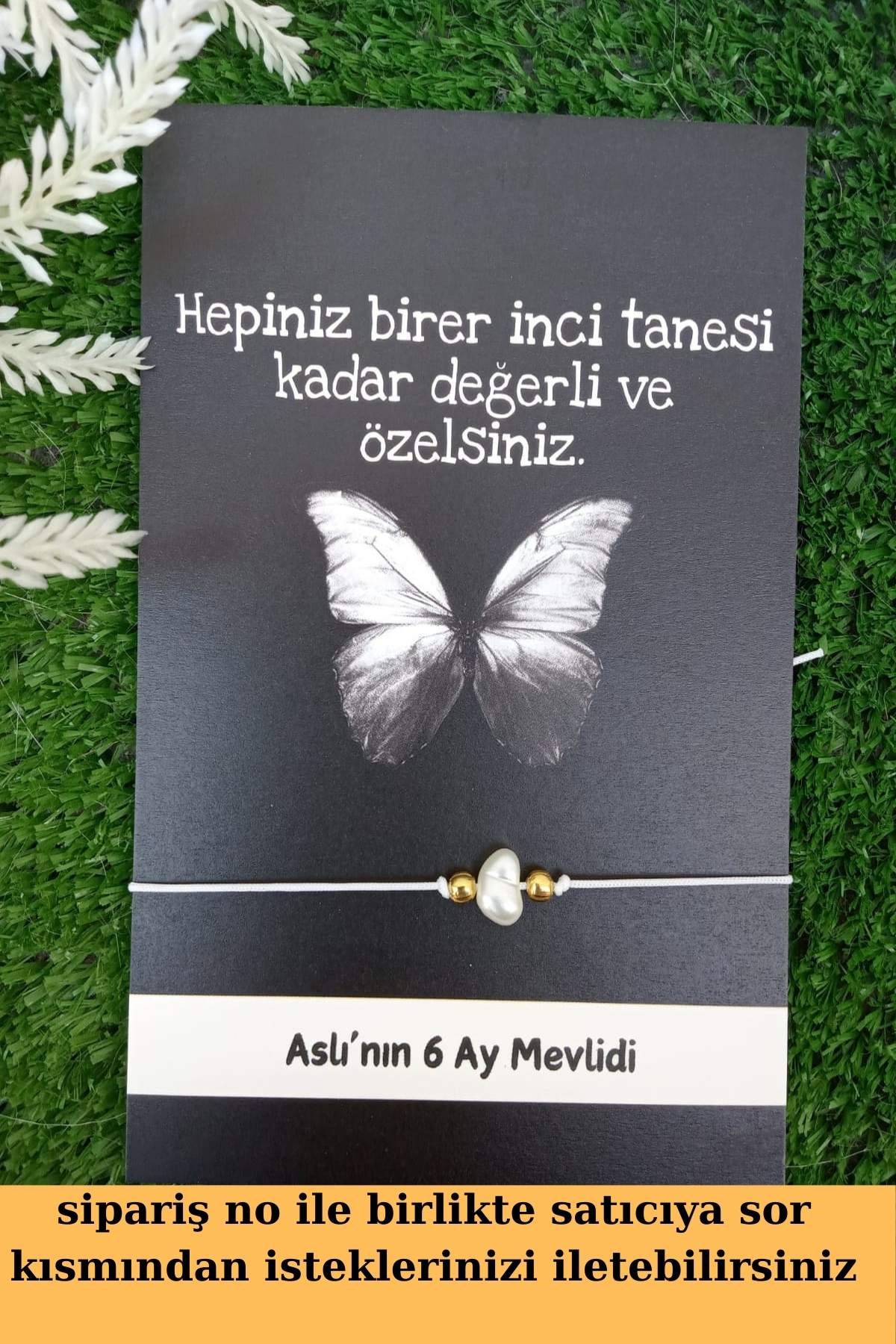 50280525a6fb49b6be22464cc25f4ae2.jpg 25 Adet Beyaz İnci Bileklik -Siyah Kelebek Kartlı - Nikah Hediyesi - Kına Hediyesi - İsim Yazılır - Görsel 1