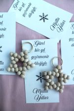 15 Adet Ahşap Yıldız Anahtarlık -  Tebrik Kartlı Ahşap Naturel Yıldız Süs - Yılbaşı Hediyesi -Gift - Görsel 2