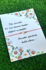 10 Adet Anneler Günü Hediye Bileklik- Papatya Kartlı - Parlak Kuşe Kartlı - Tek Tek Jelatinli - - Görsel 3