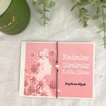 5 Adet | Kadınlar Günü Kartlı İnci Siyah Bileklik - Kadınlar Günü Hediyesi